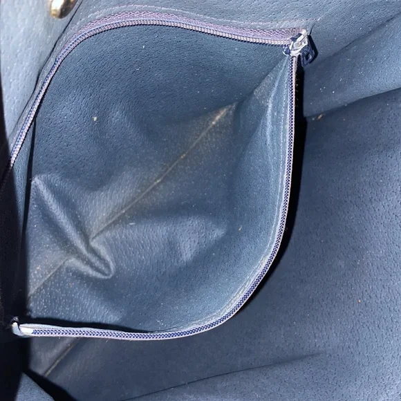 Sold! Not Available Anymore. Authentic vintage Gucci - AS IS - Picture 8 of 16